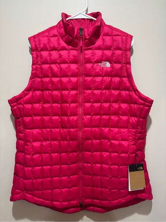 The North Face Jackets & Blazers - The North Face Women's Thermoball Insulated Vest Pink Quilted Outdoor Hiking NWT